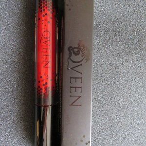 NWOT-Qveen Studeo Matt Liquid Lip Satin
